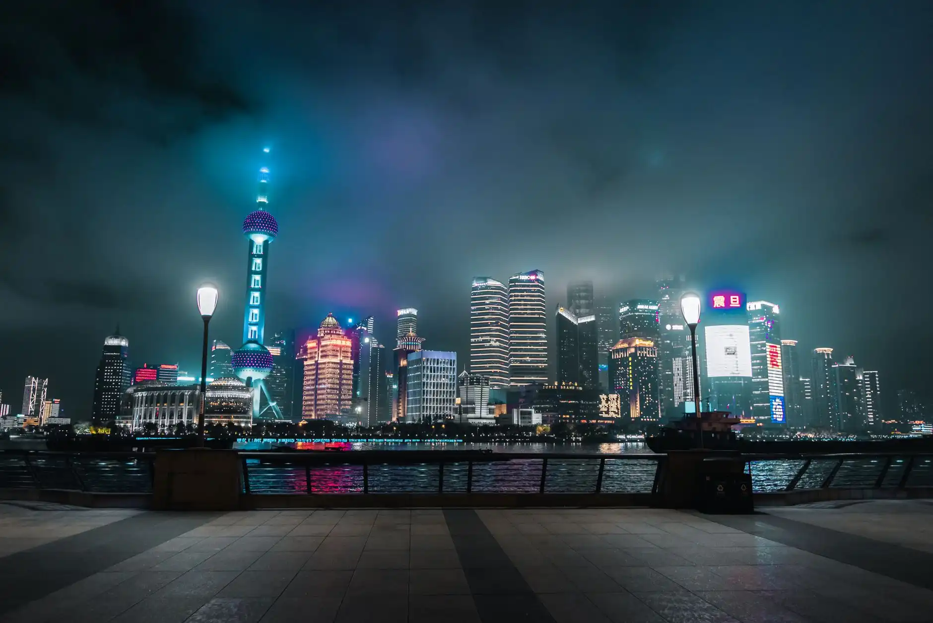2025年软件定制技术趋势：低代码平台与微服务架构的应用前景